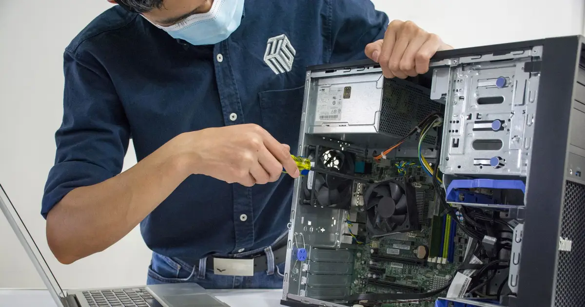 Technicien en dépannage informatique à domicile